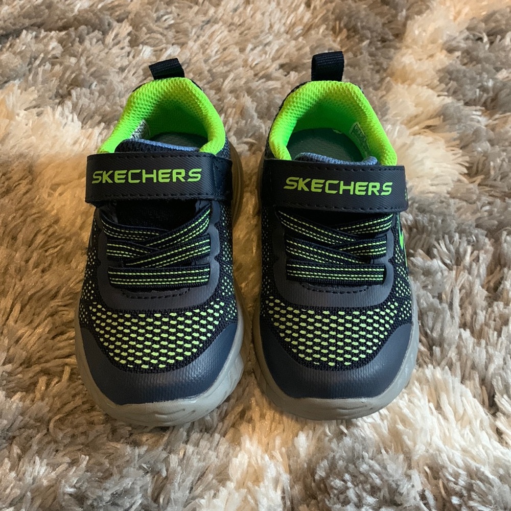 Toddler Boy Skechers Sneaker Tennis Shoe Like New Size 6